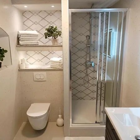 Apartment F&a
